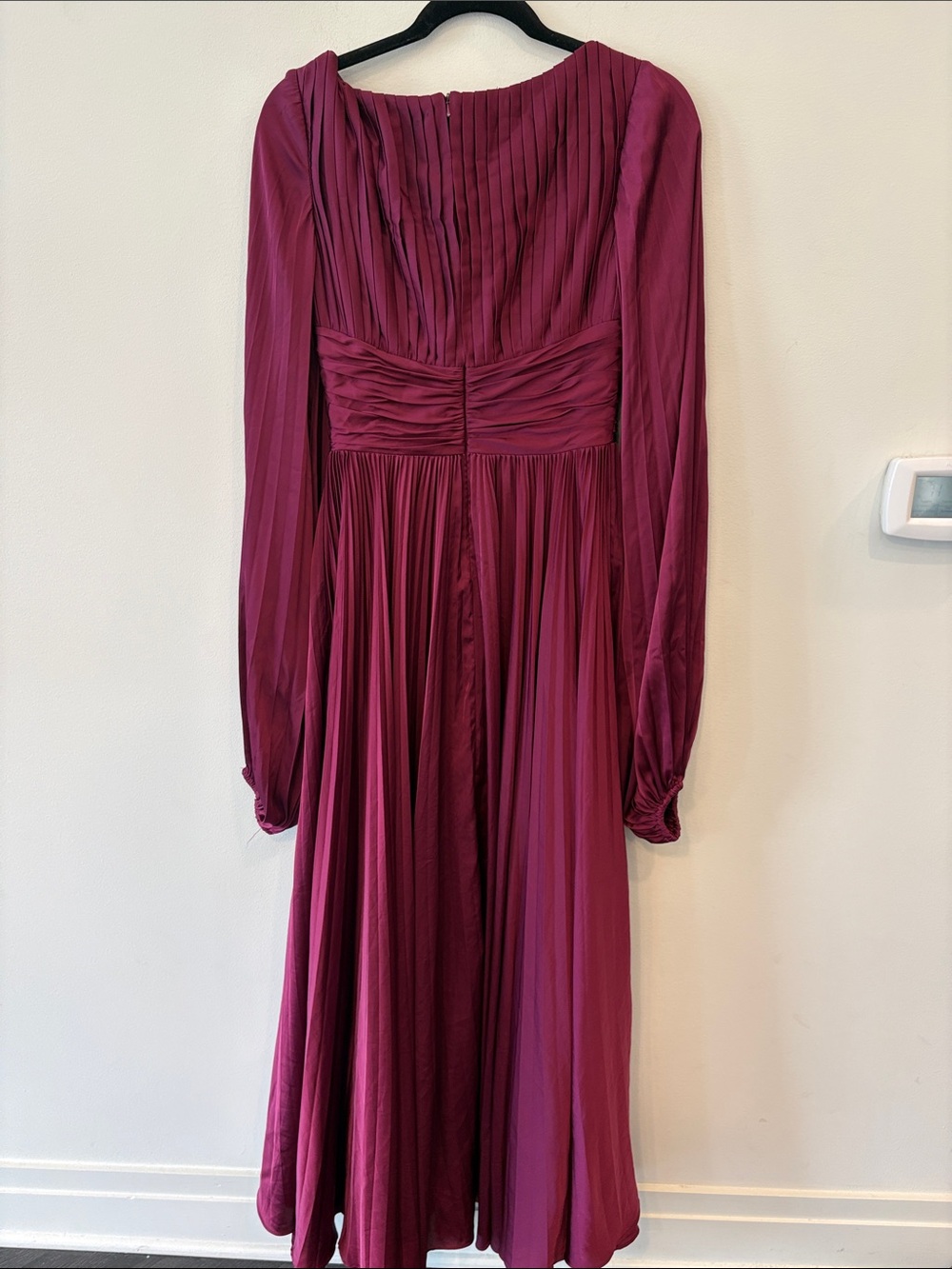 MAC DUGGAL pleated Burgundy Long-Sleeve Maxi Dress Sz 8 - Picture 10 of 11